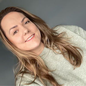 Meet your Posher, Rebecca